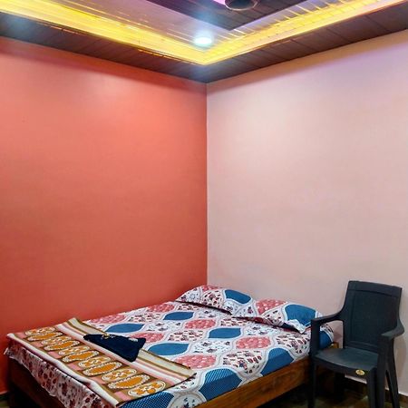 Funky Monkey Home Stay 亨比 外观 照片