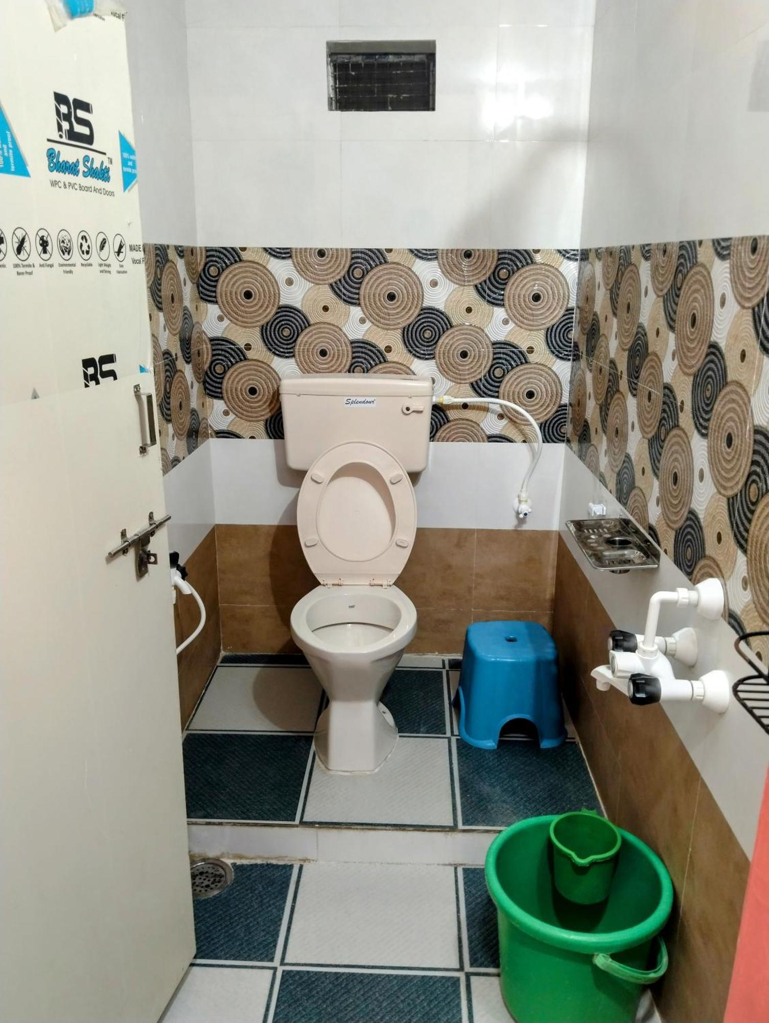 Funky Monkey Home Stay 亨比 外观 照片